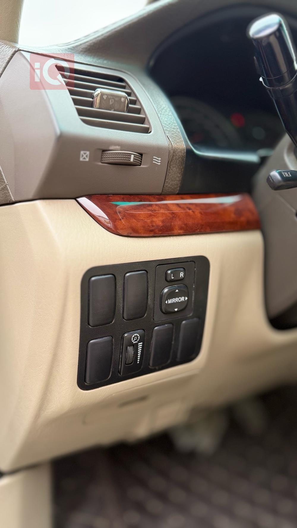 تۆیۆتا لاندكروزر پرادۆ